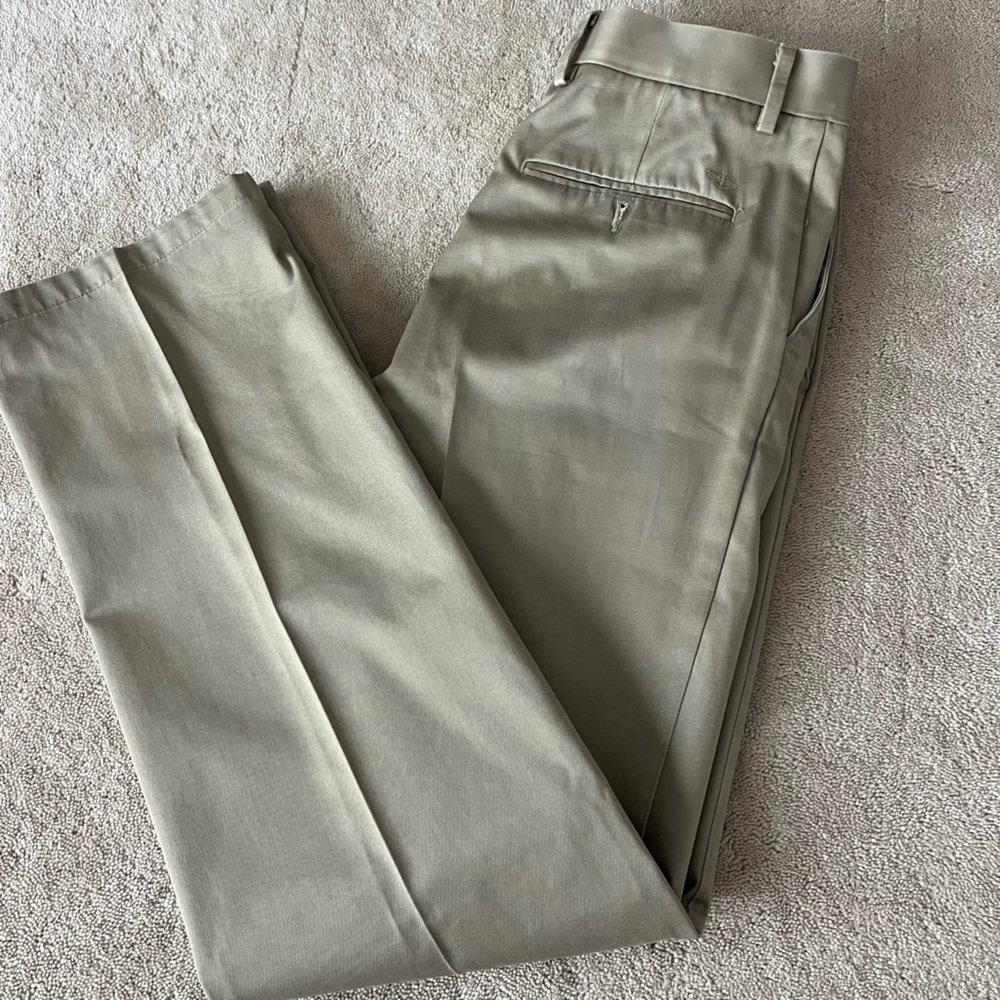 Dockers Men's Khaki Chinos